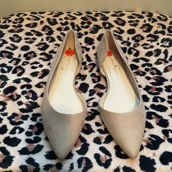 Jessica Simpson Beige Flats - Picture 1 of 4